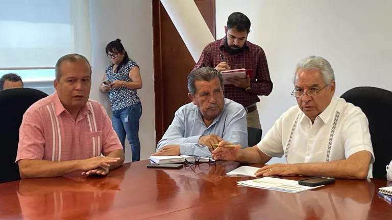INTERAPAS acuerda plan de mejora con colonias de Soledad de Graciano Sánchez